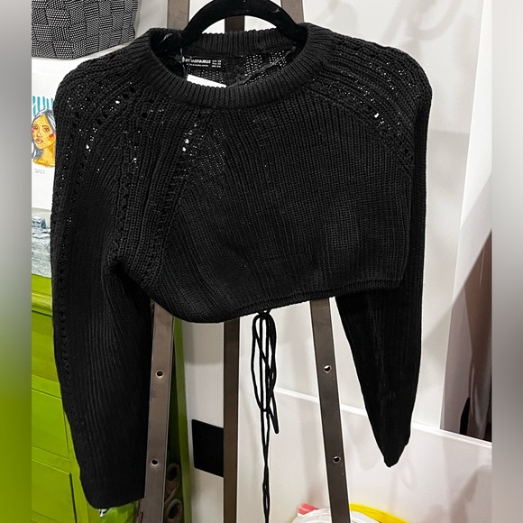 Stradivarius crocheted black tie up in back crop top size x small - Picture 1 of 3